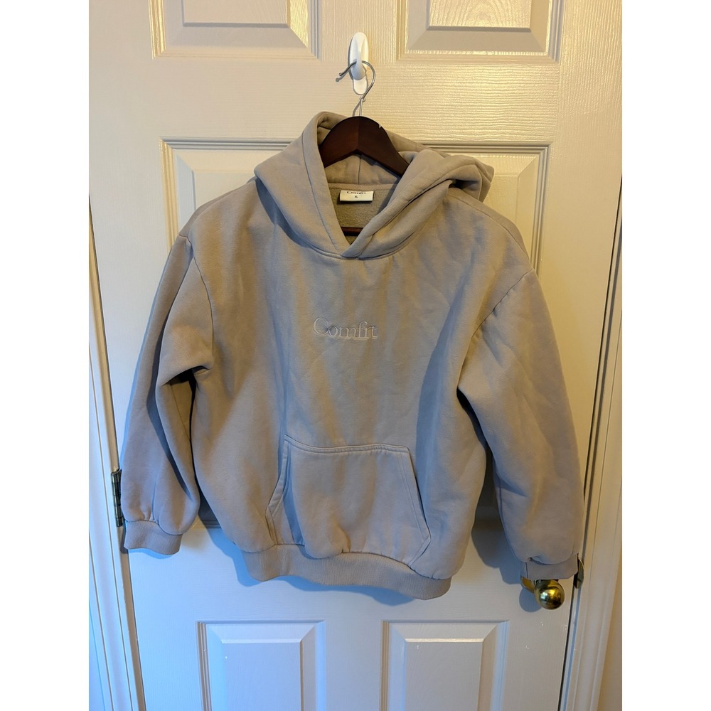 Comfrt Kids XL Tan Beige Embroidered Logo Fleece Hoodie Sweatshirt Pocket